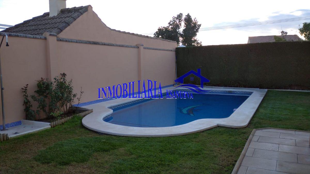 For sale of chalet in Córdoba