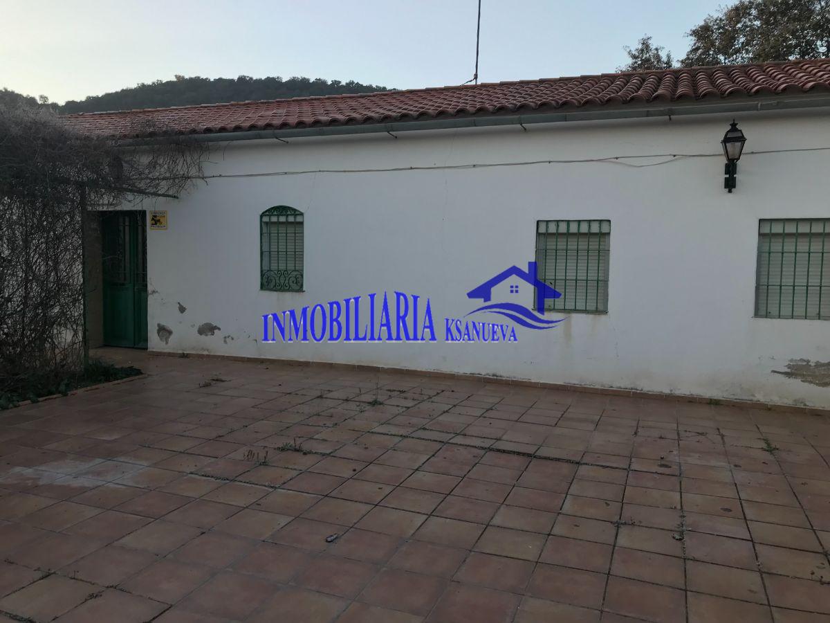 For sale of flat in Córdoba