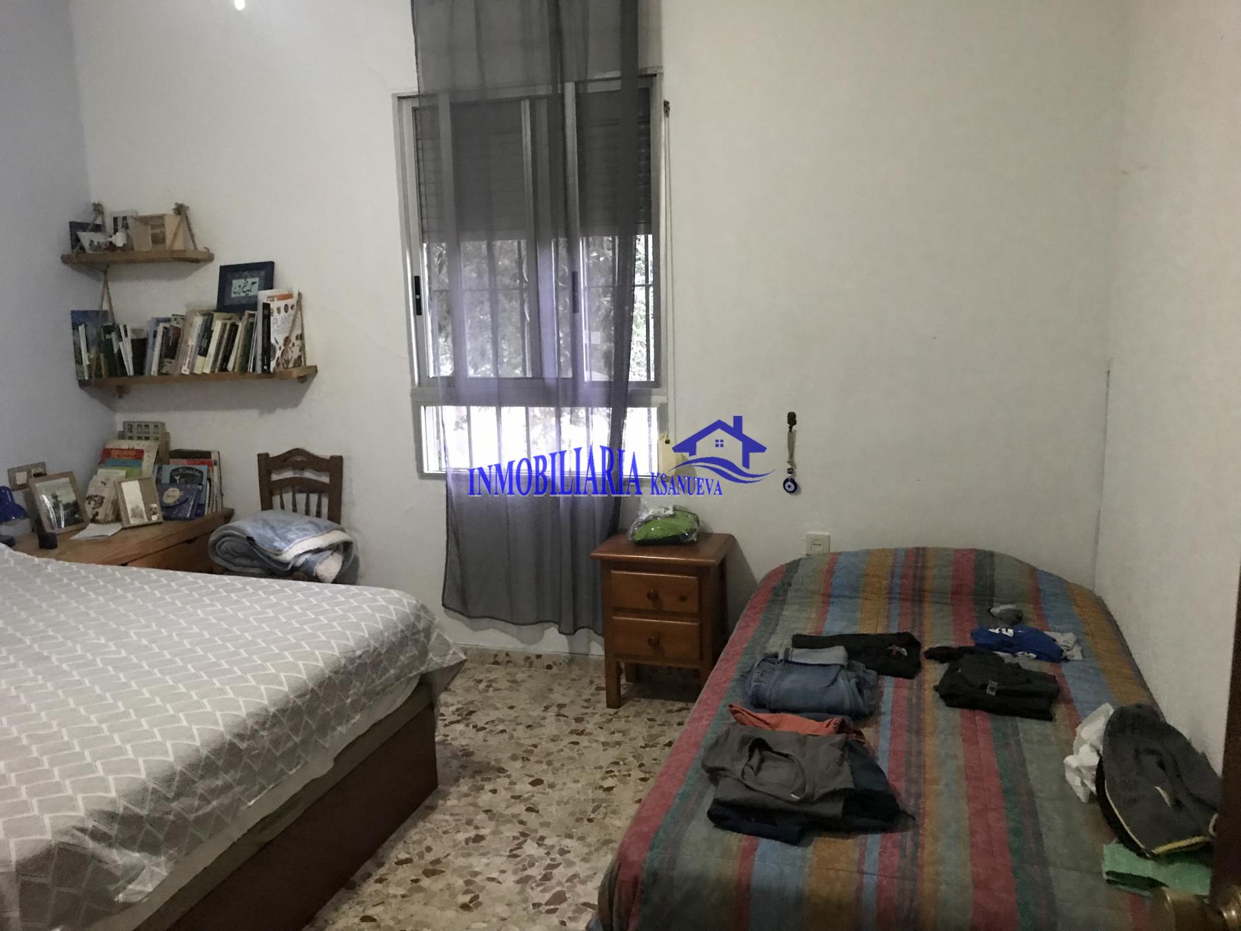 For sale of flat in Córdoba