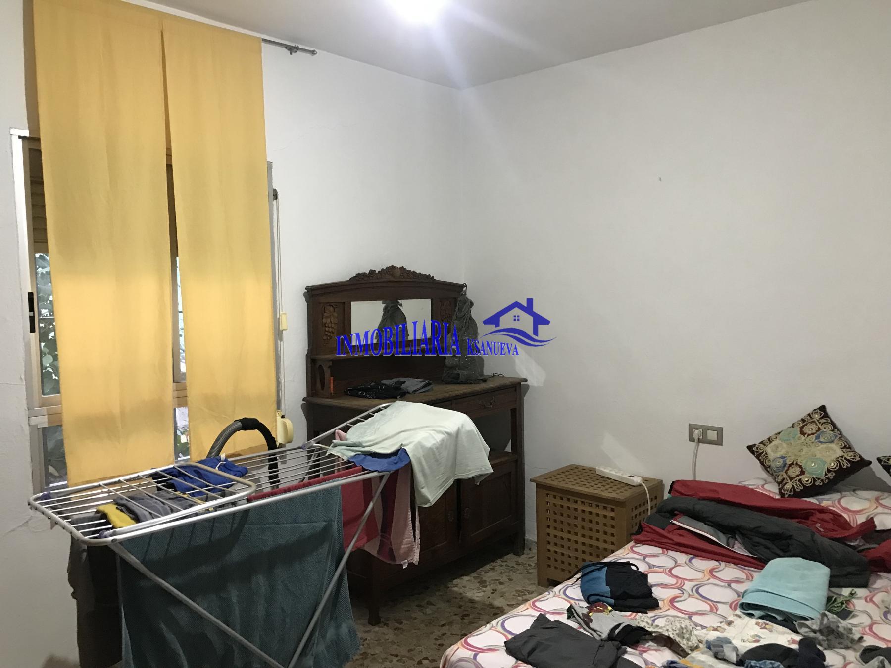For sale of flat in Córdoba