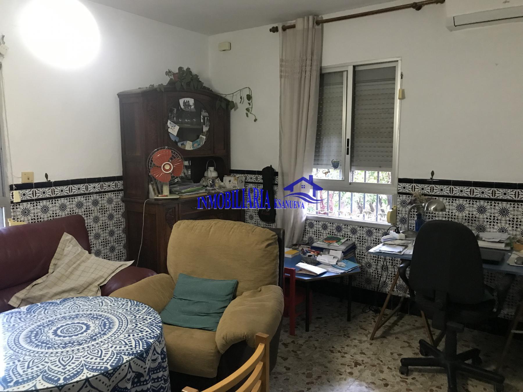 For sale of flat in Córdoba