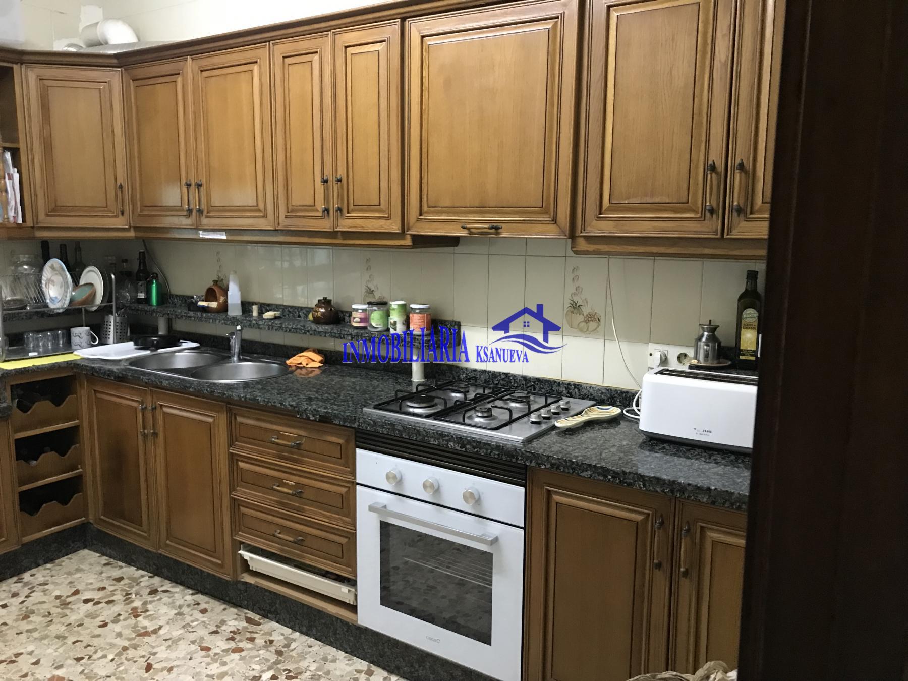For sale of flat in Córdoba