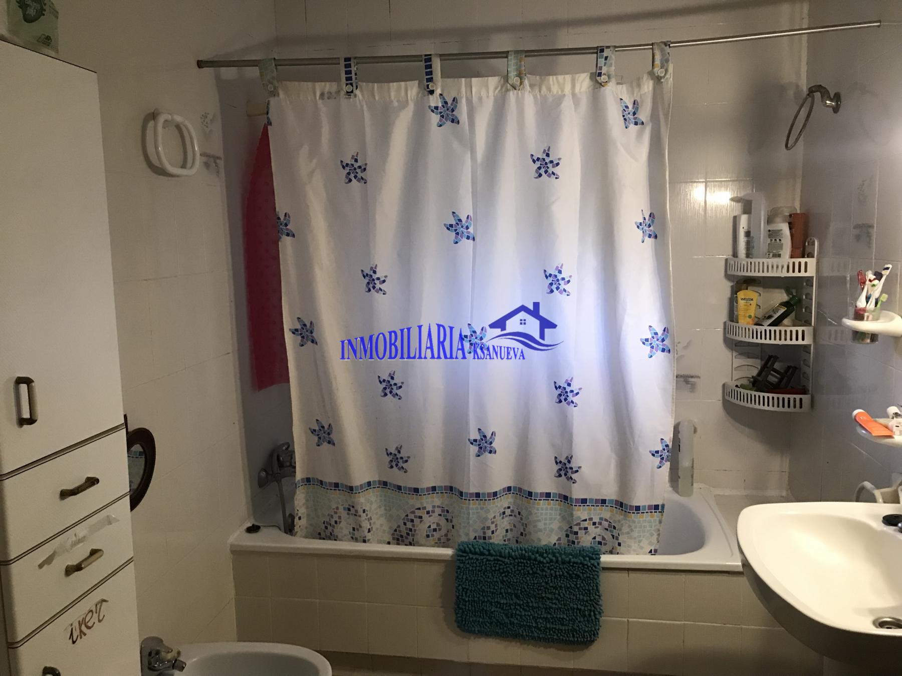 For sale of flat in Córdoba