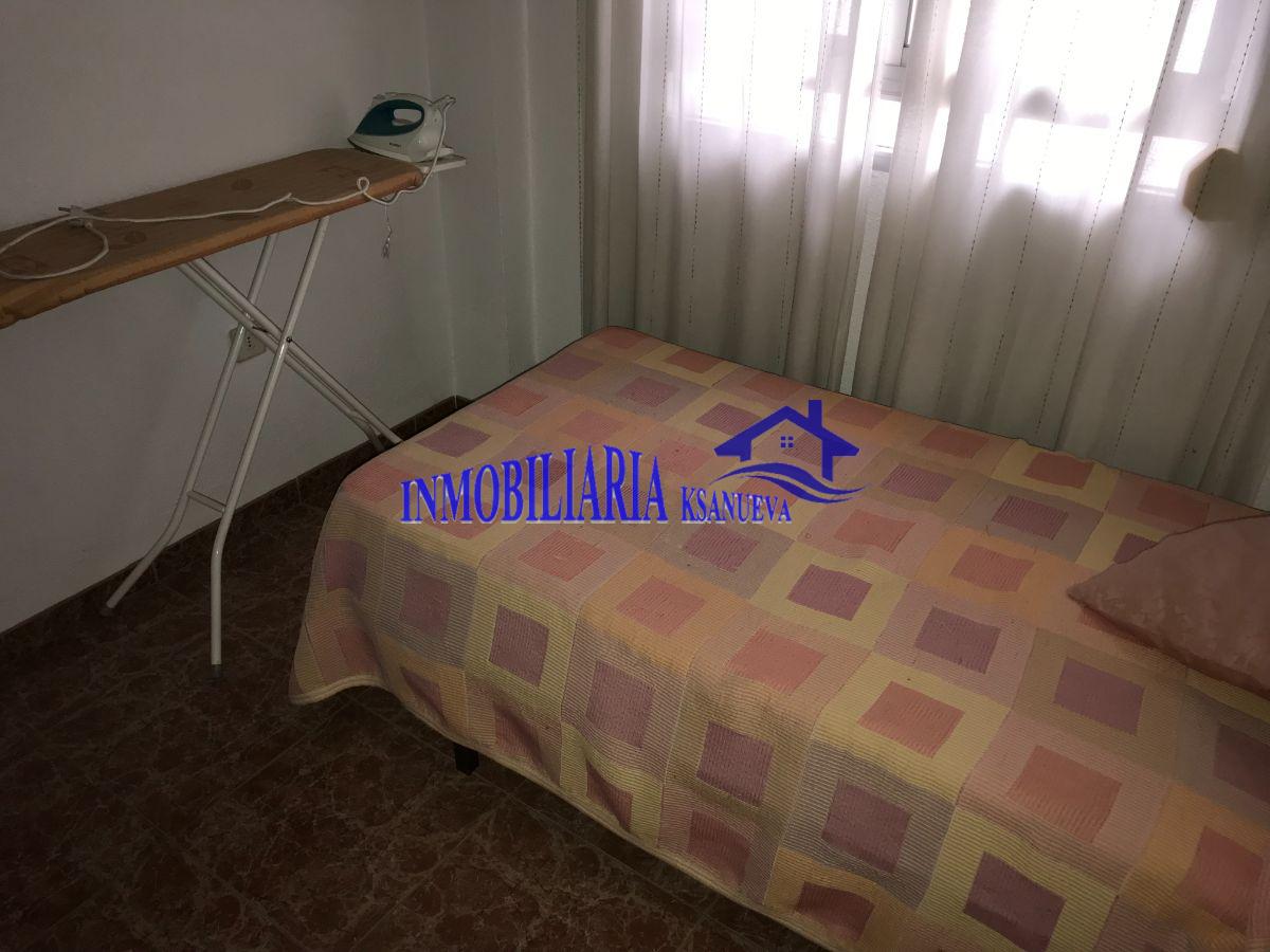 For sale of flat in Córdoba