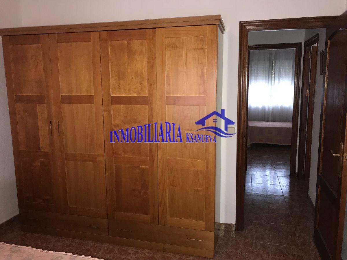 For sale of flat in Córdoba