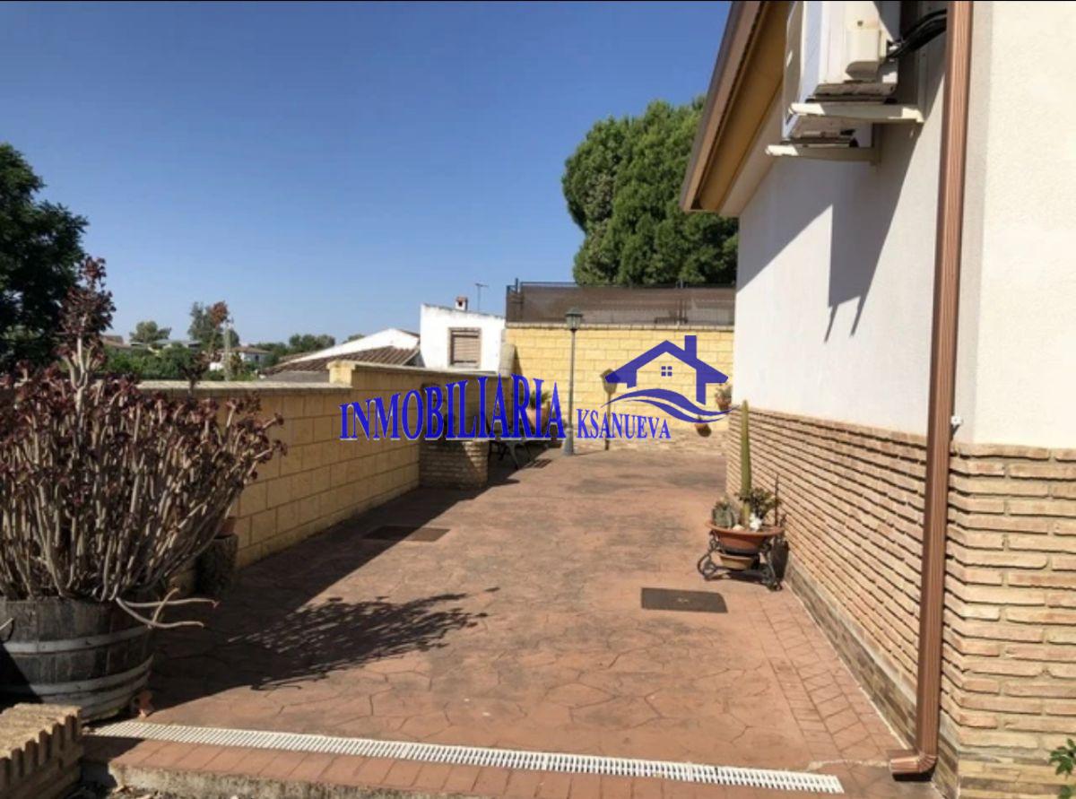 For sale of chalet in Córdoba