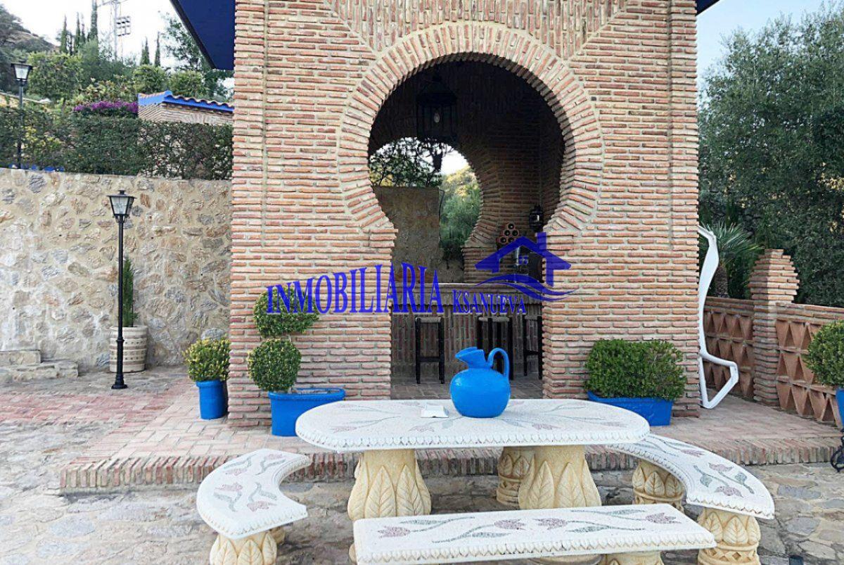 For sale of chalet in Córdoba