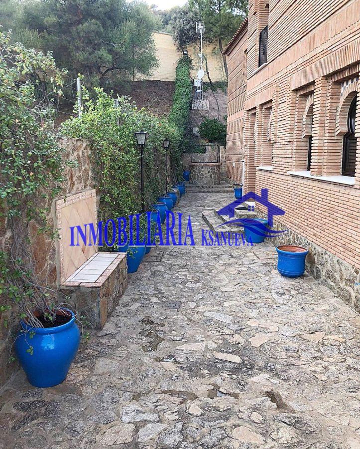 For sale of chalet in Córdoba