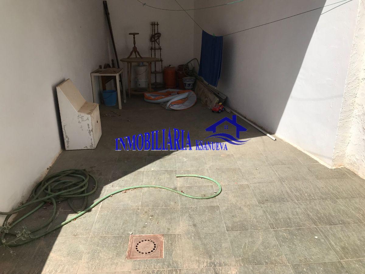 For sale of house in Nueva Carteya