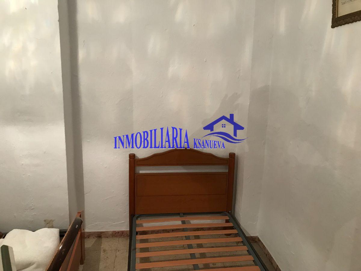 For sale of house in Nueva Carteya