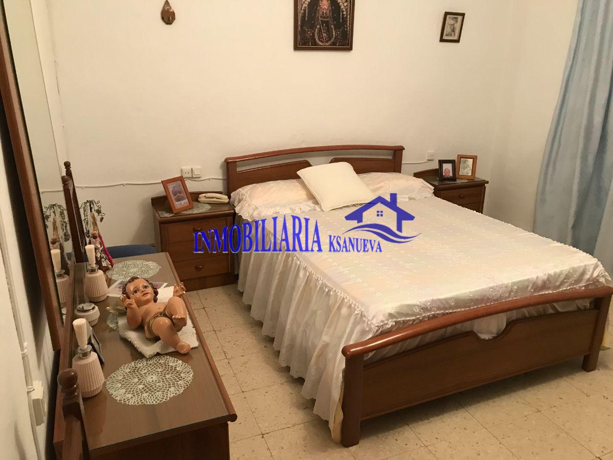 For sale of house in Nueva Carteya