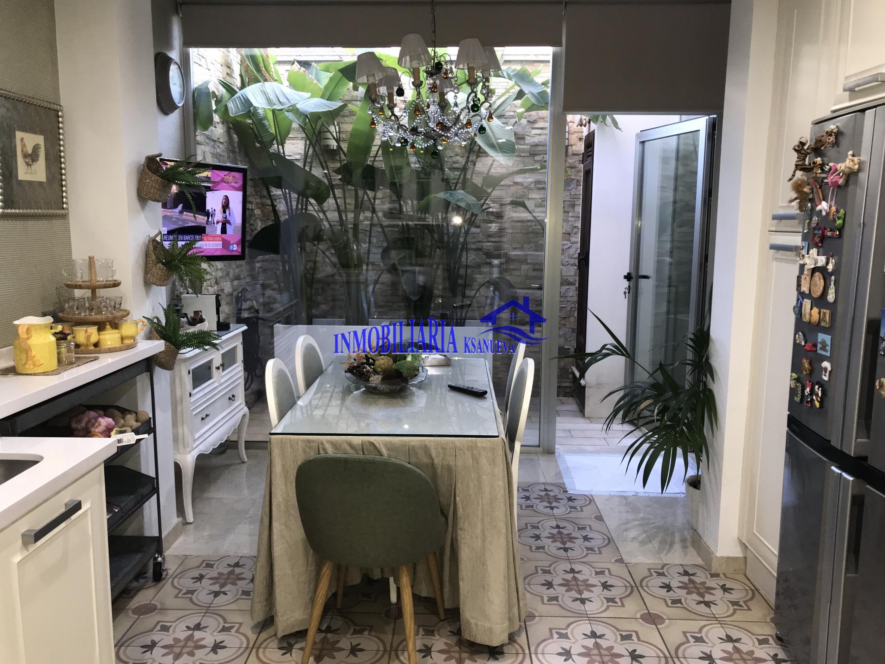 For sale of house in Córdoba