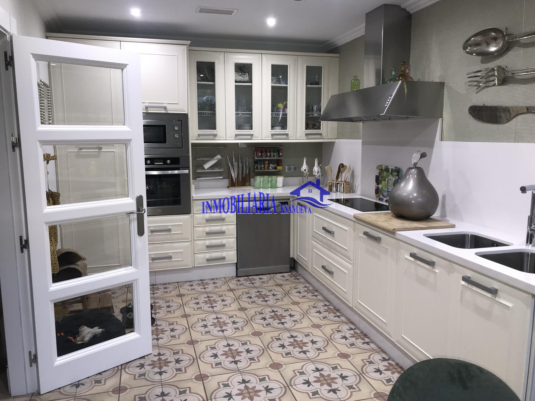 For sale of house in Córdoba
