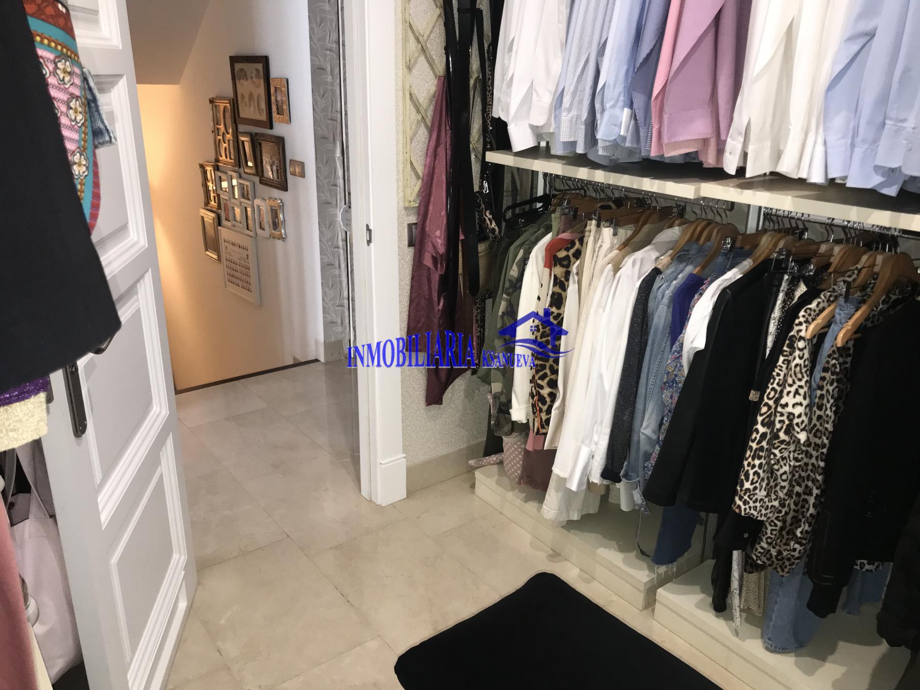 For sale of house in Córdoba