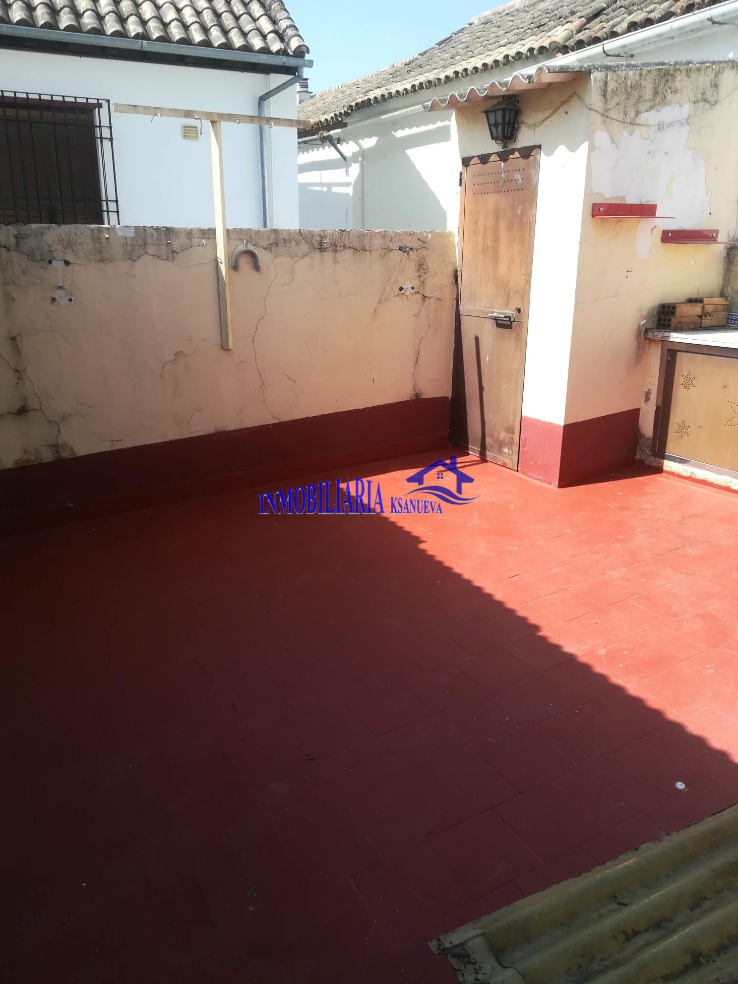 For sale of house in Córdoba