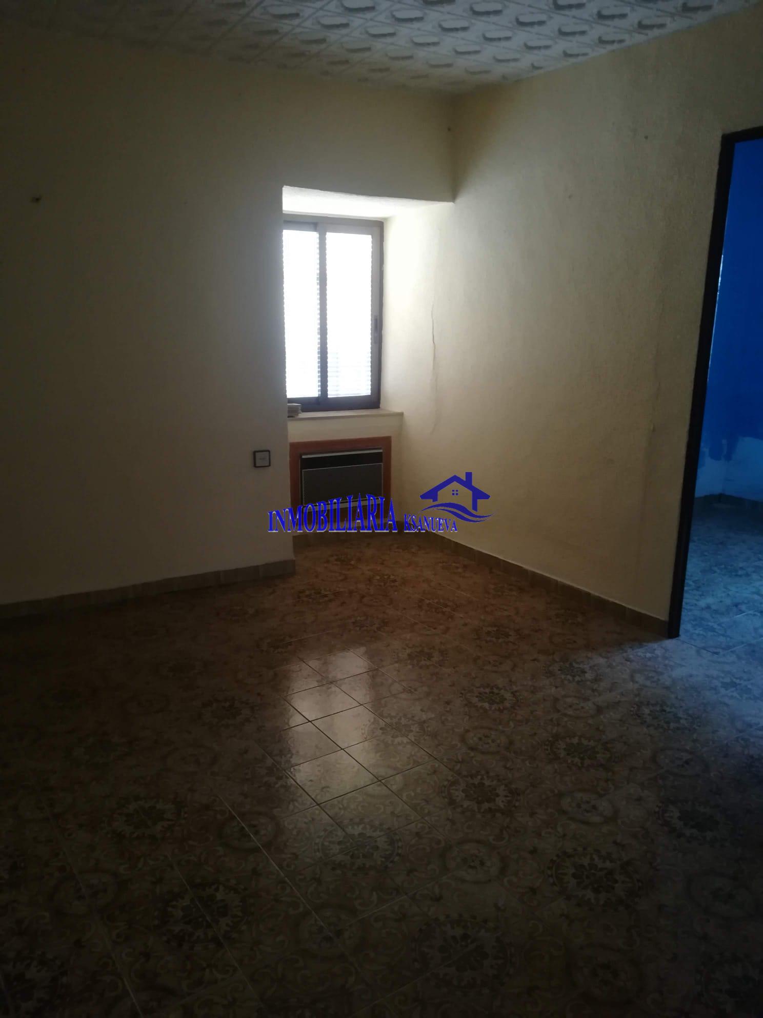 For sale of house in Córdoba