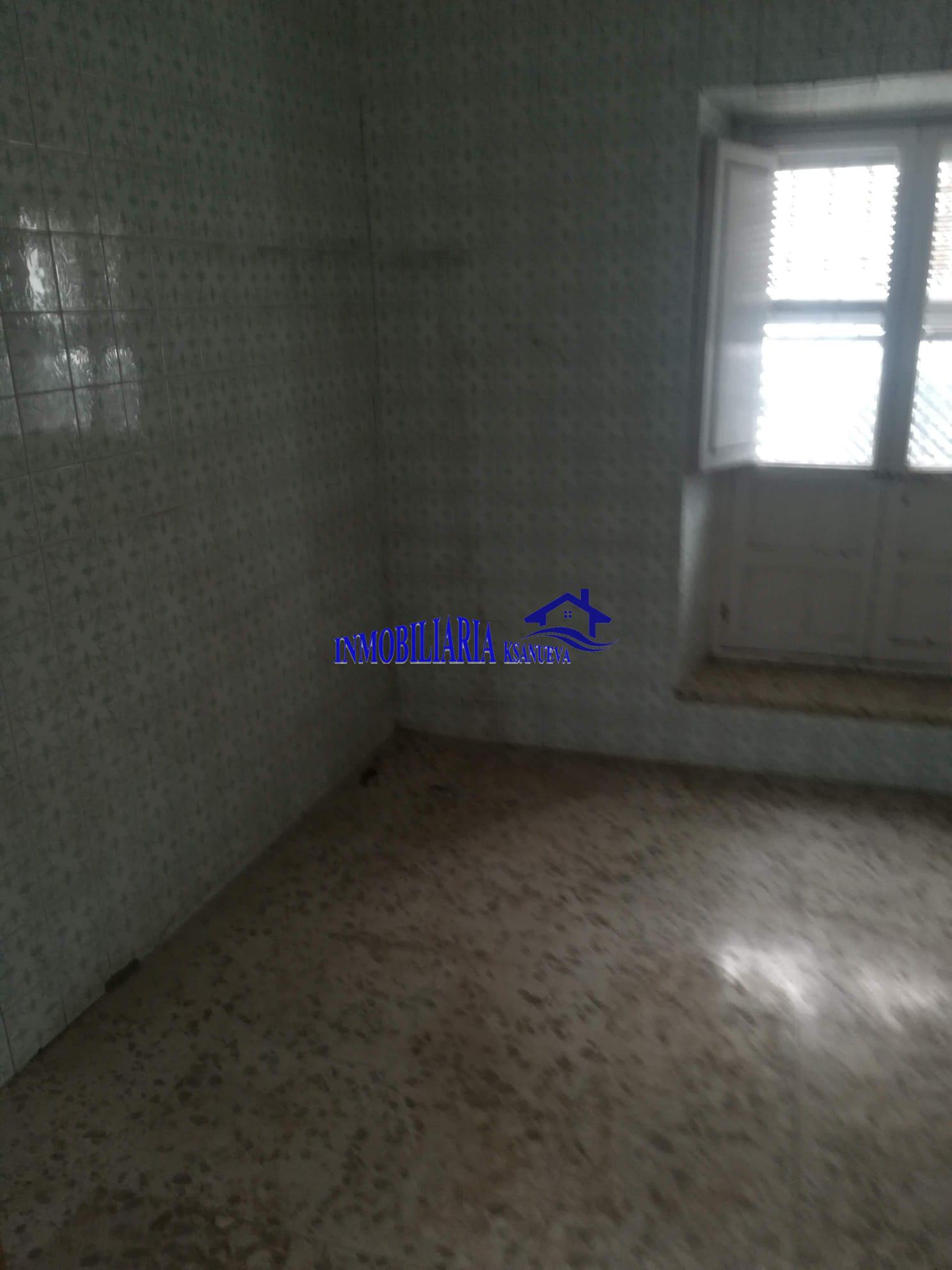 For sale of house in Córdoba