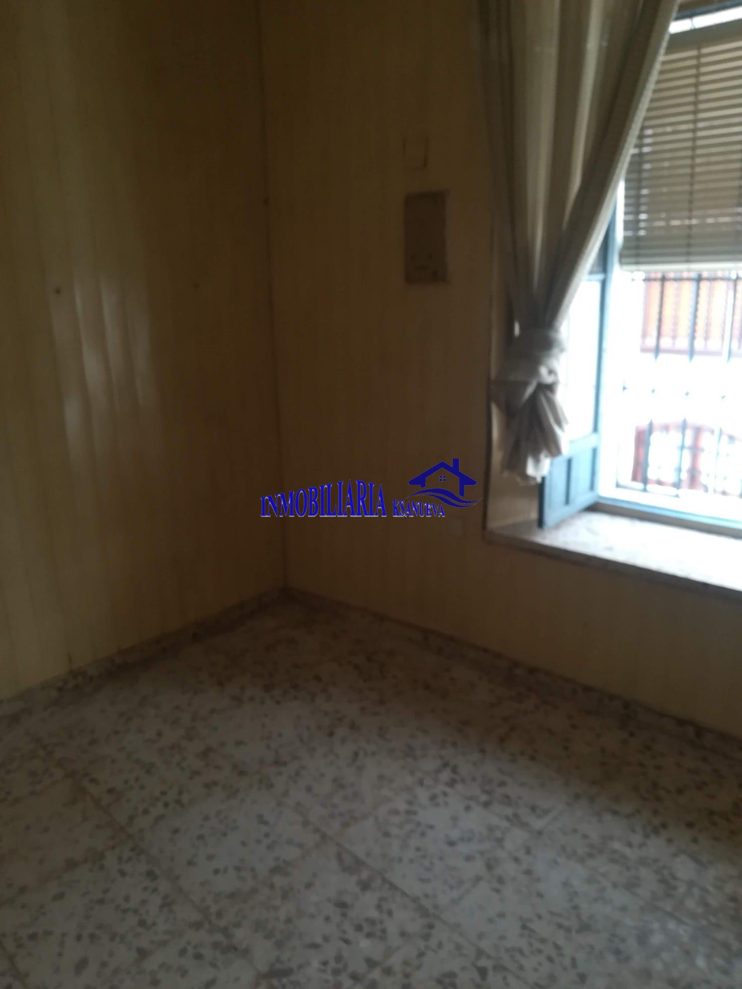 For sale of house in Córdoba