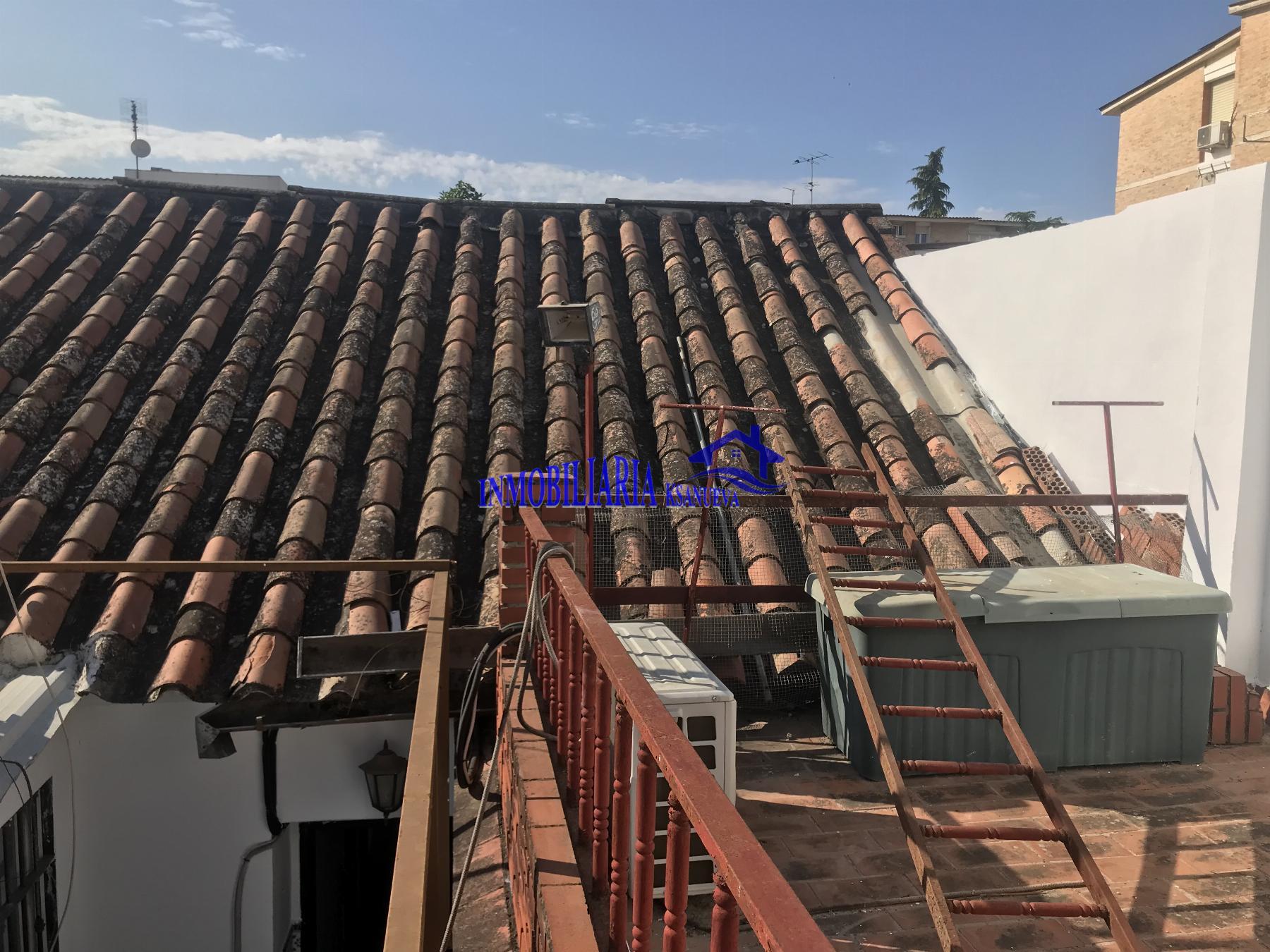 For sale of house in Córdoba
