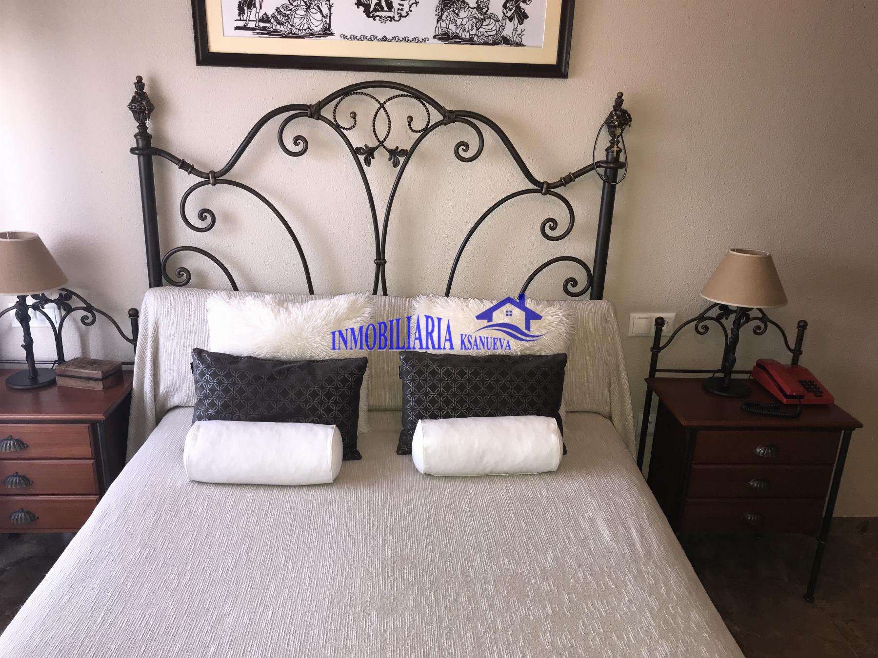 For sale of flat in Córdoba