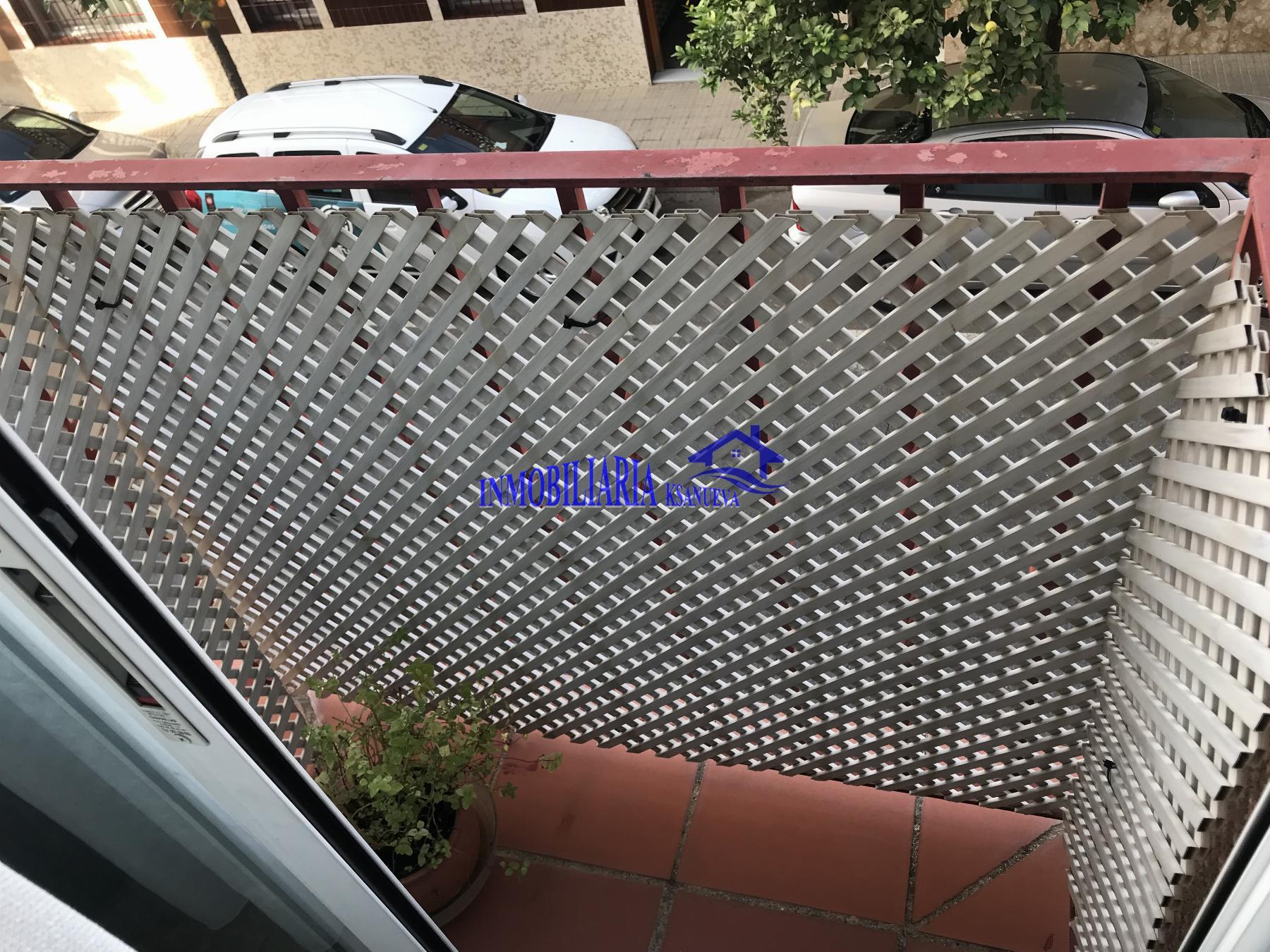 For sale of flat in Córdoba