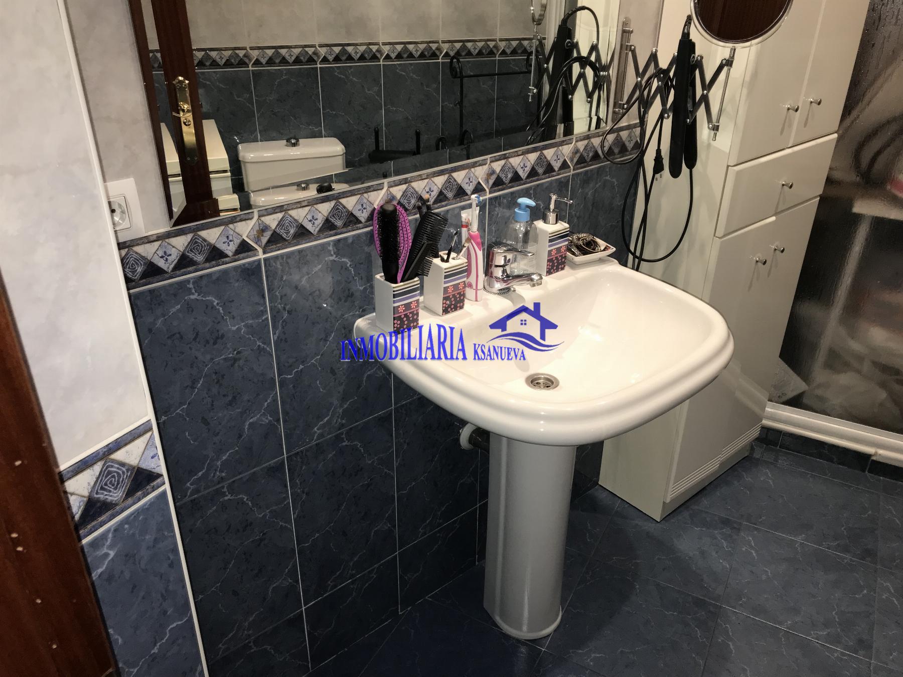 For sale of flat in Córdoba