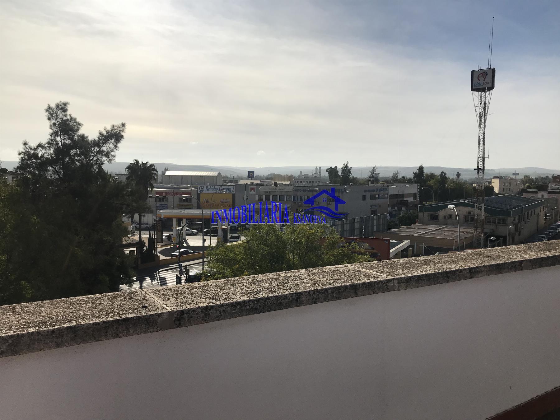 For sale of flat in Córdoba