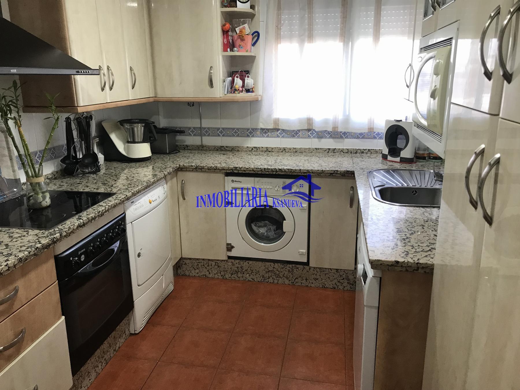 For sale of flat in Córdoba