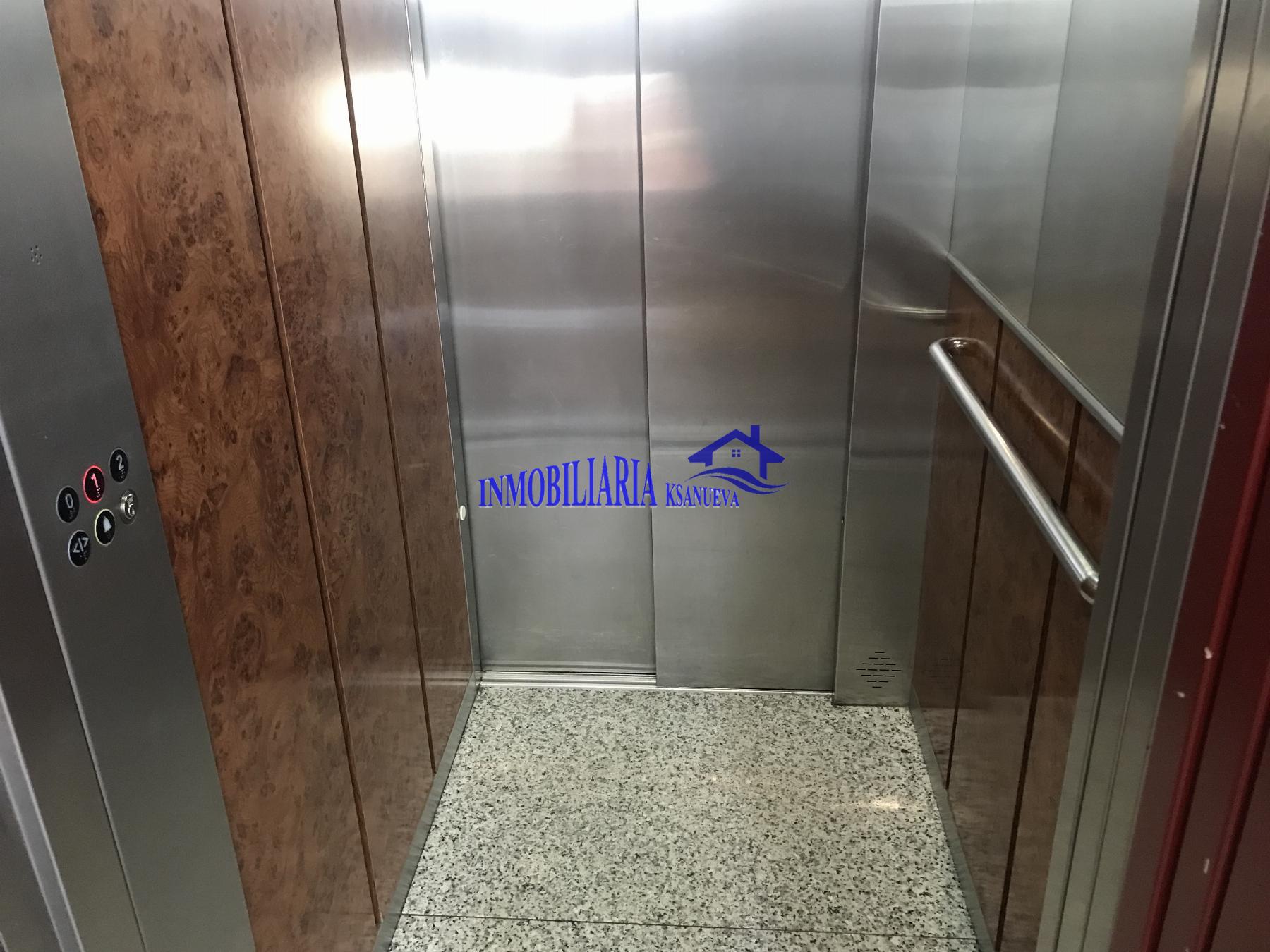 For sale of flat in Córdoba