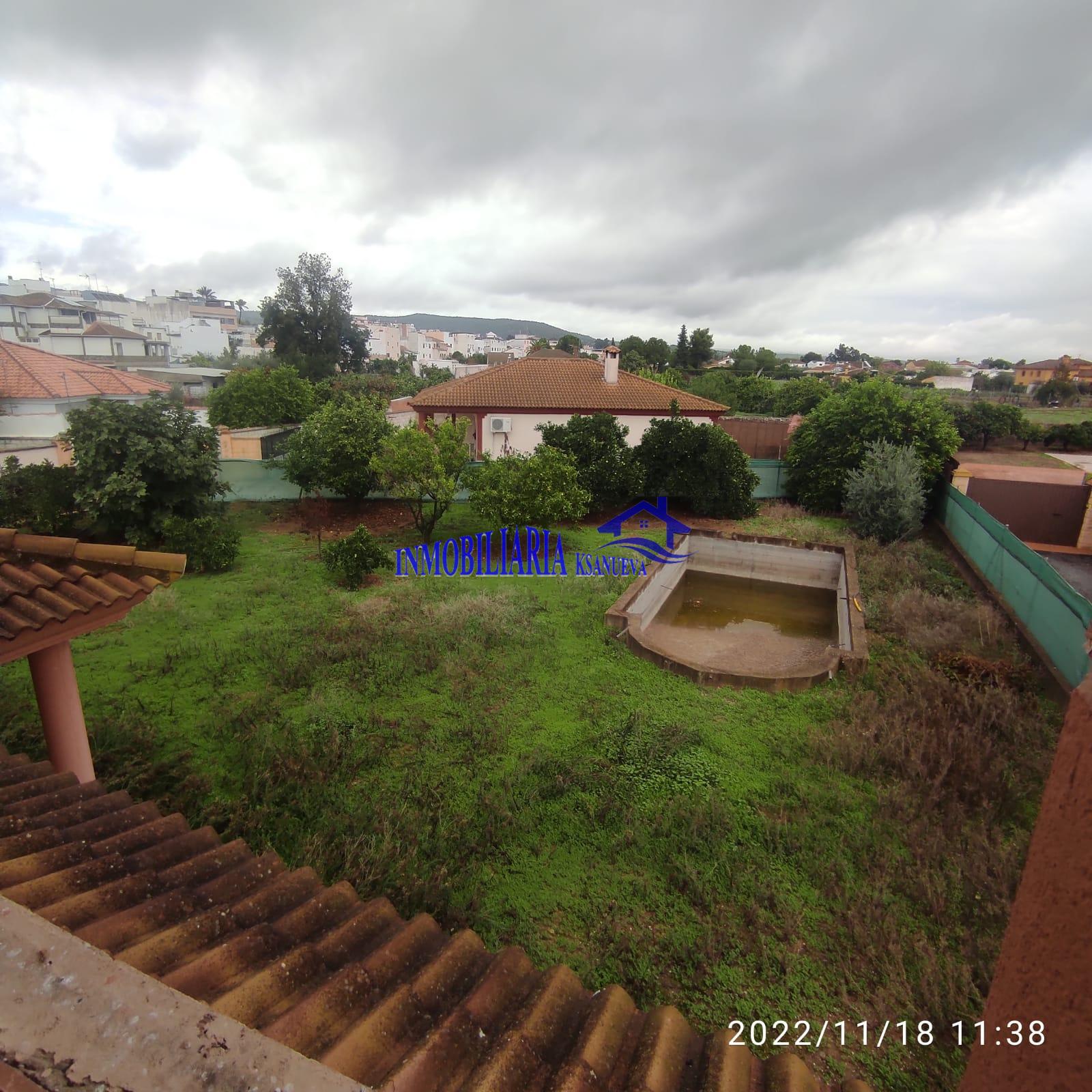 For sale of chalet in Córdoba