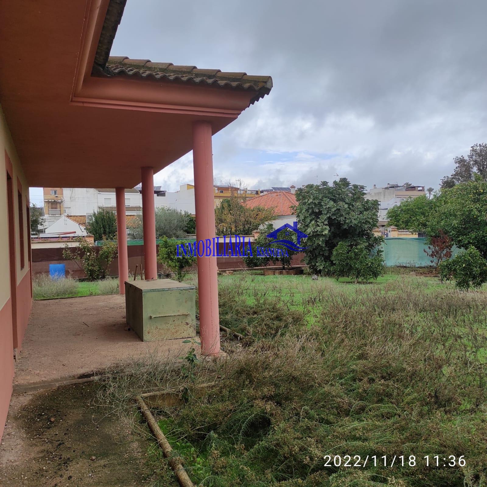 For sale of chalet in Córdoba