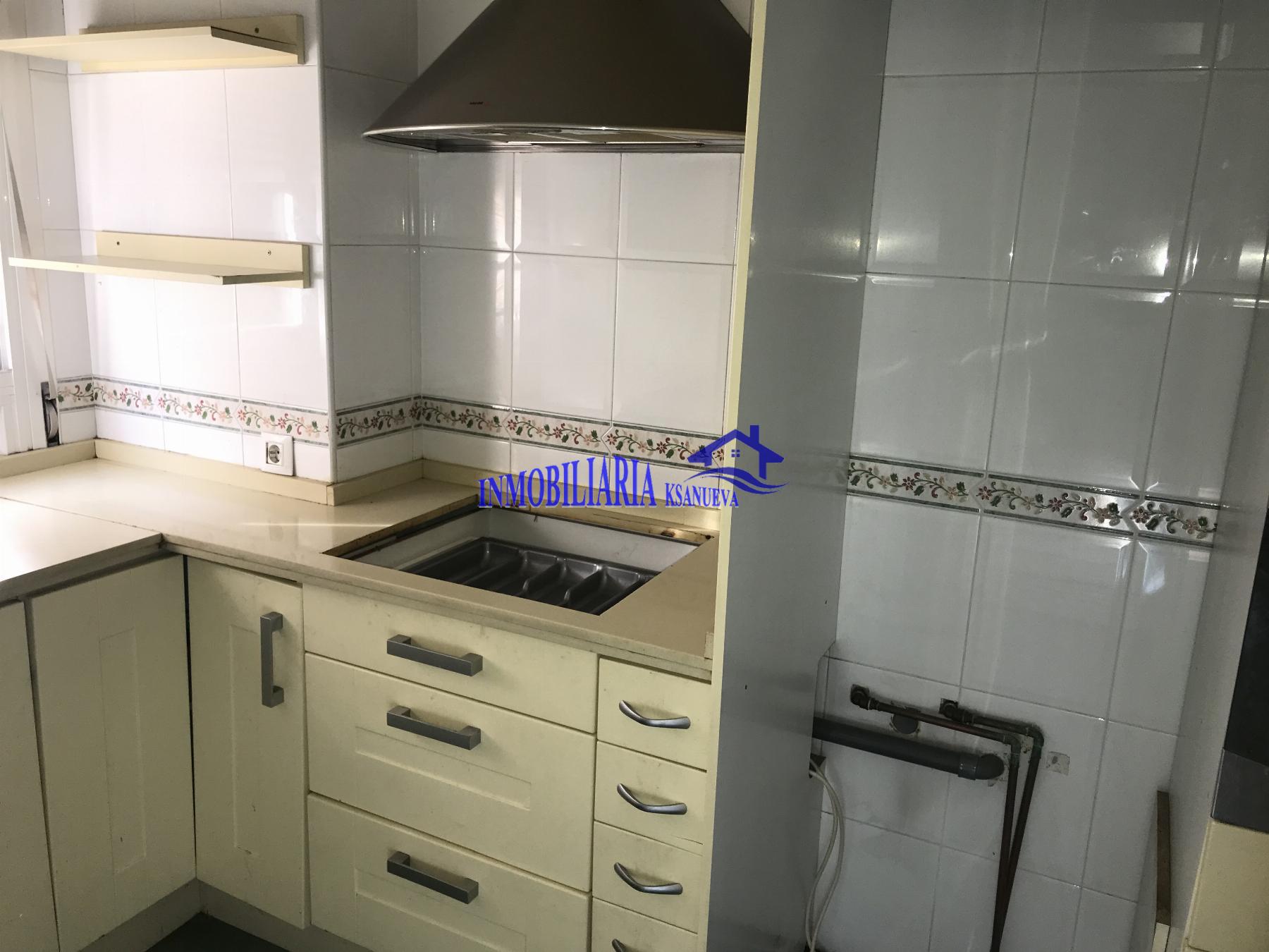 For sale of flat in Córdoba