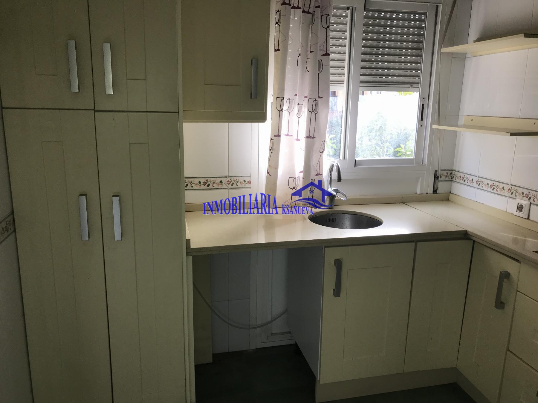 For sale of flat in Córdoba