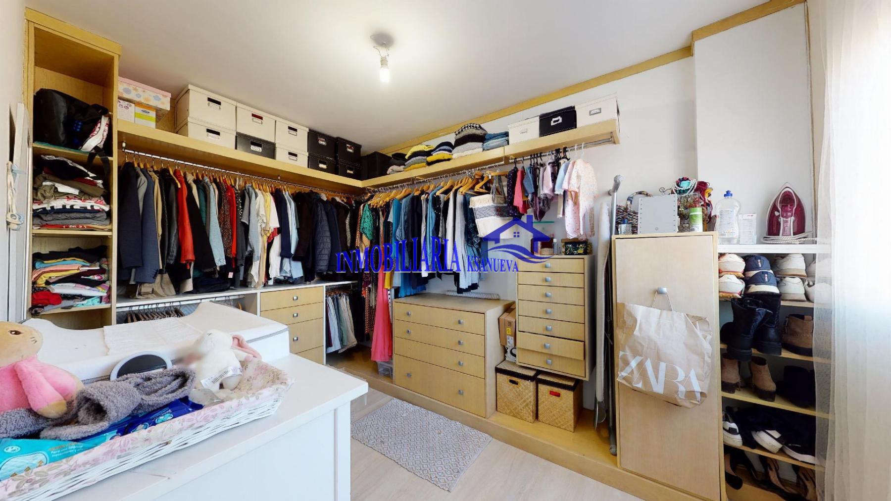 For sale of flat in Córdoba