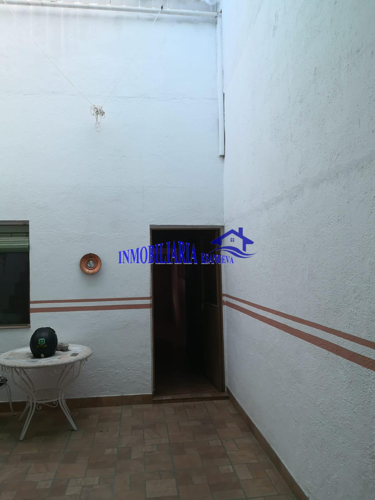 For sale of house in Córdoba
