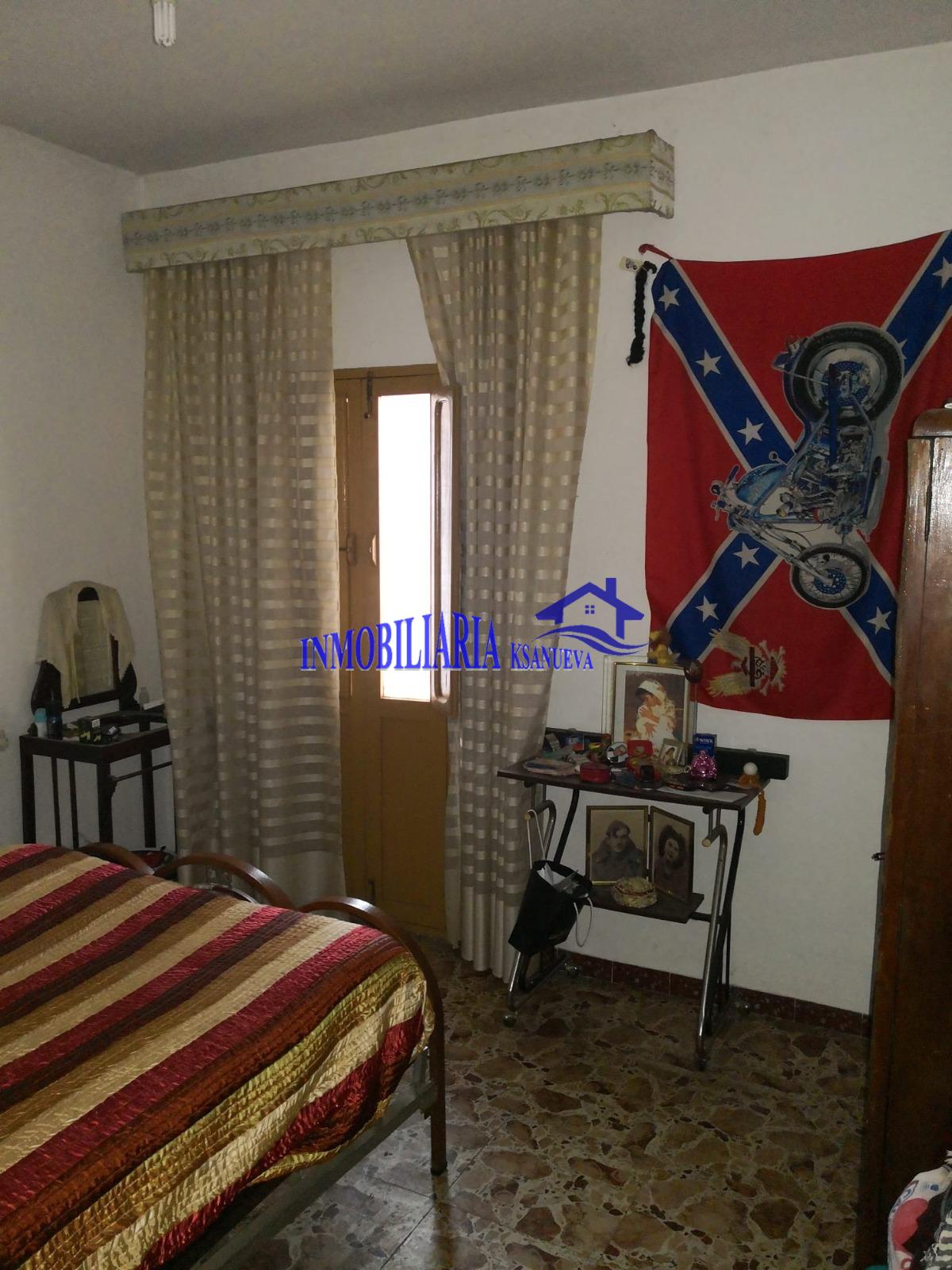 For sale of house in Córdoba