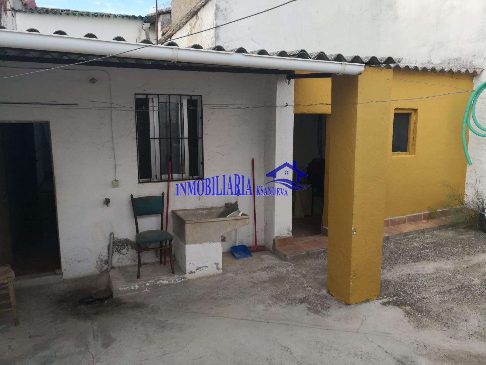 For sale of house in Córdoba