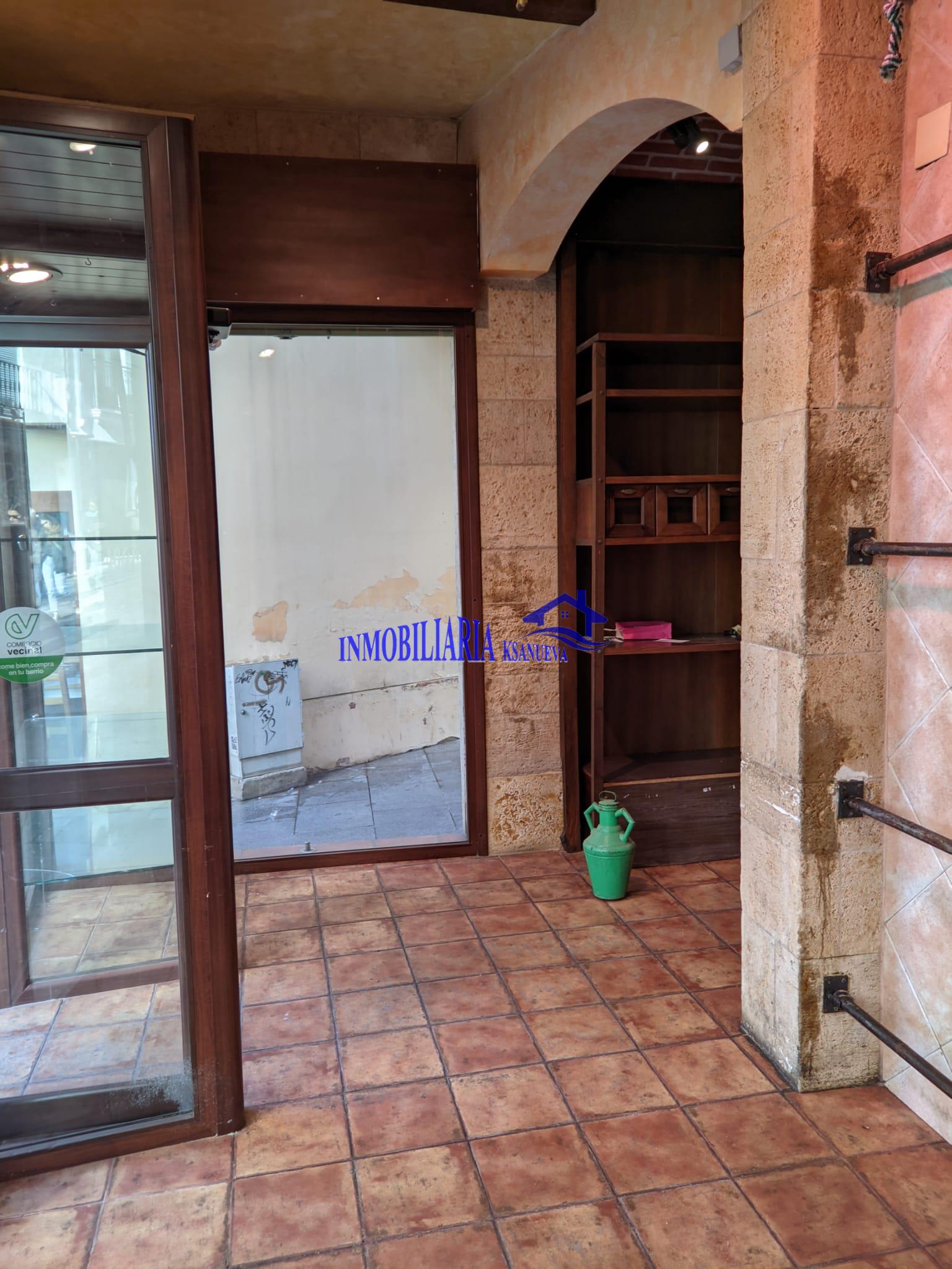 For rent of commercial in Córdoba