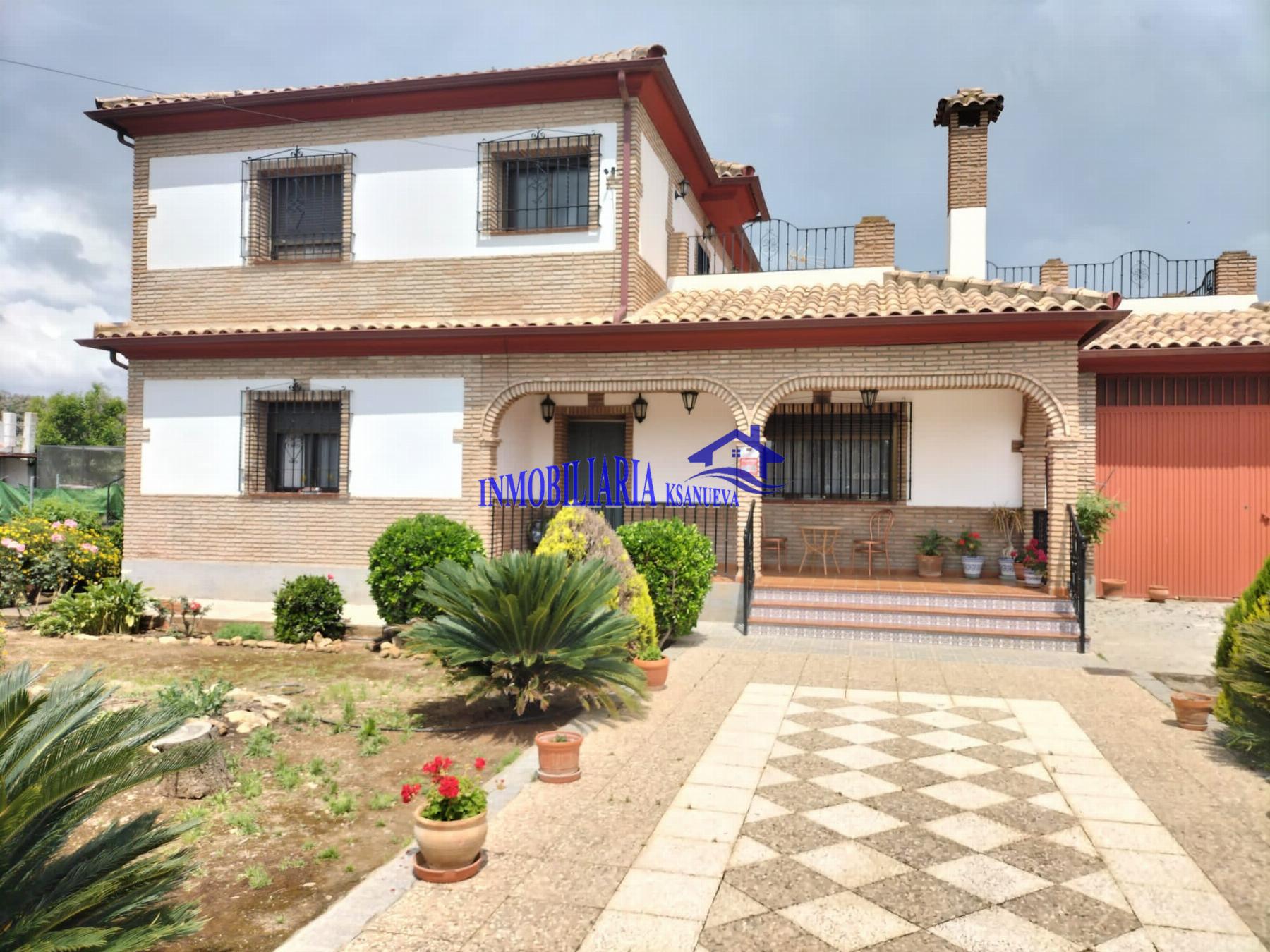 For sale of chalet in Córdoba