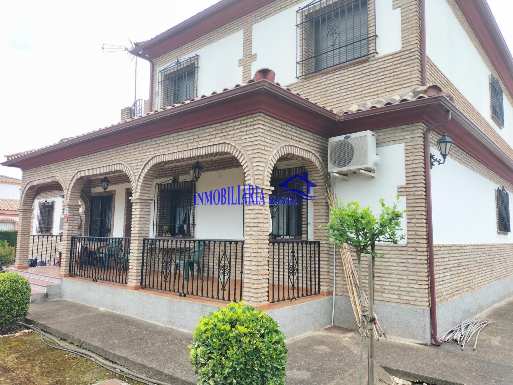 For sale of chalet in Córdoba