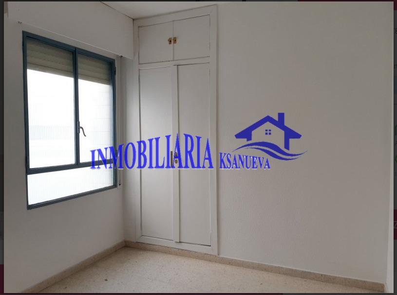 For sale of flat in Córdoba