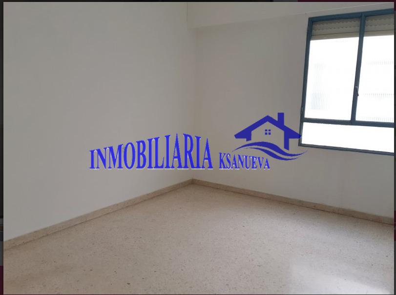 For sale of flat in Córdoba