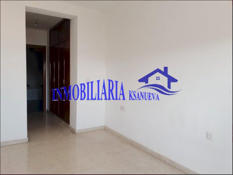 For sale of flat in Córdoba