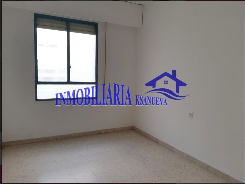 For sale of flat in Córdoba
