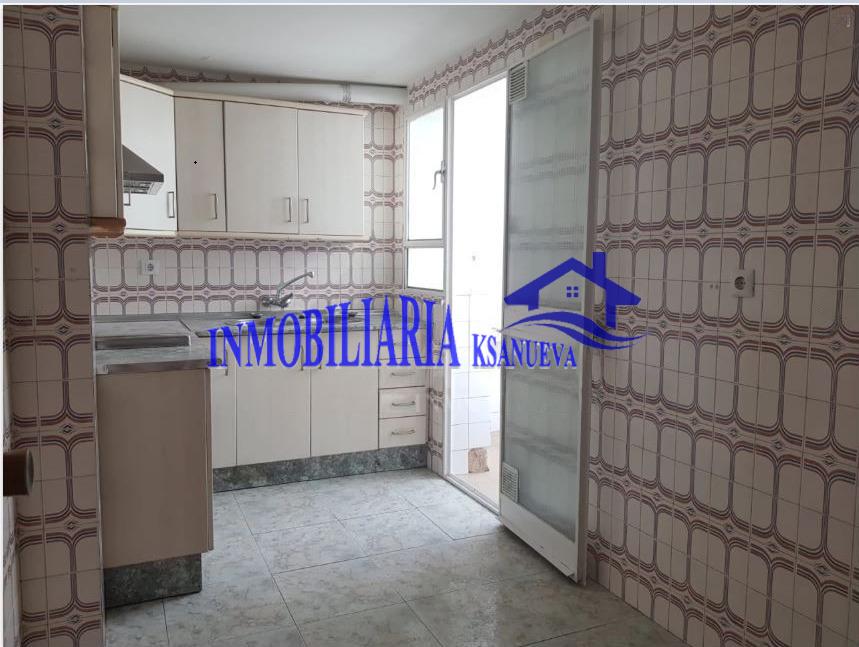 For sale of flat in Córdoba