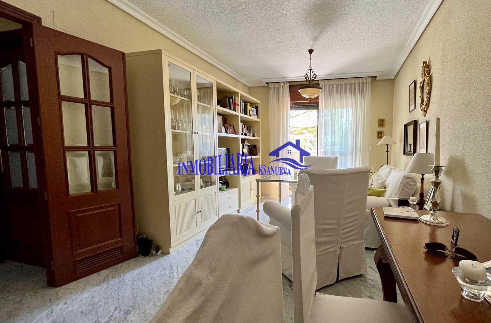 For sale of flat in Córdoba