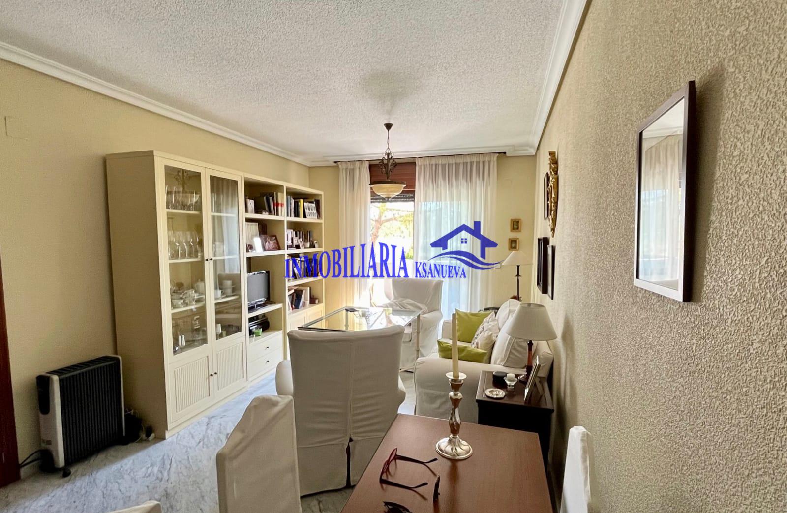 For sale of flat in Córdoba