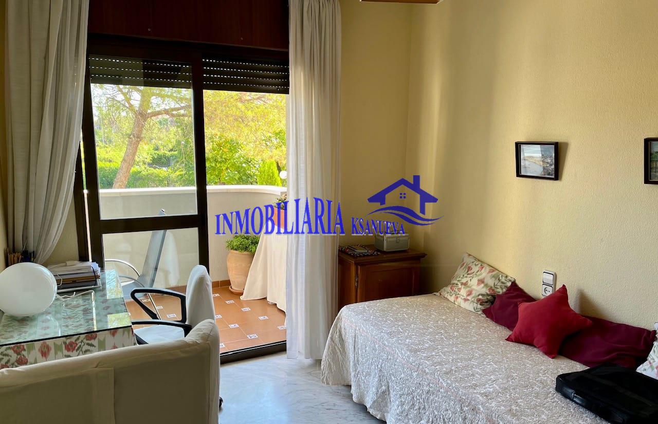 For sale of flat in Córdoba