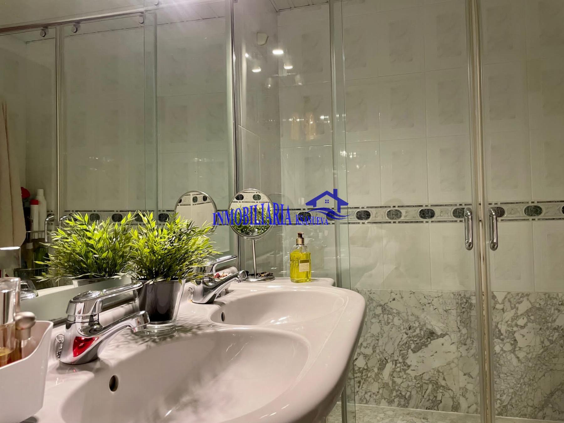 For sale of flat in Córdoba