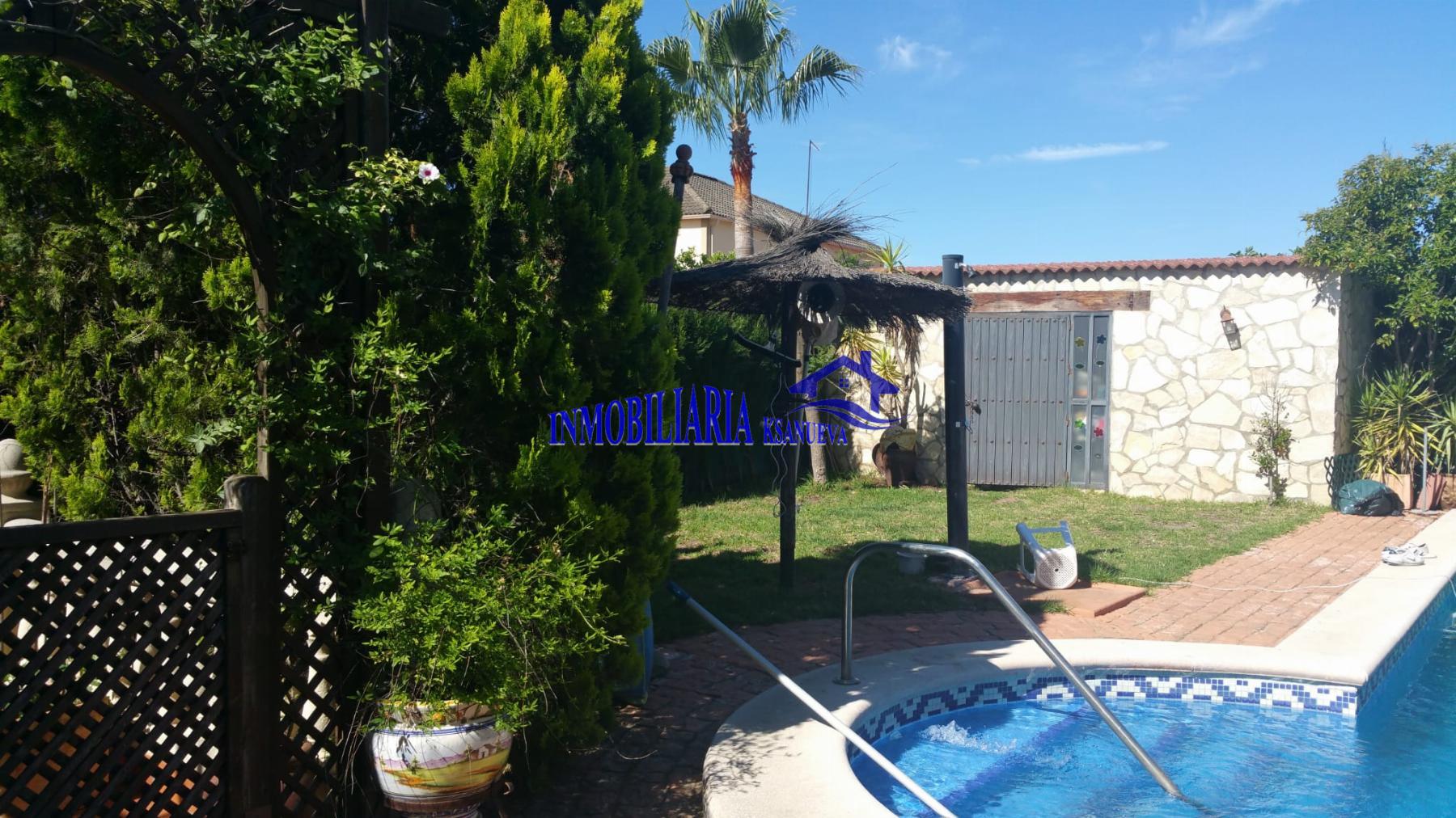 For sale of chalet in Córdoba